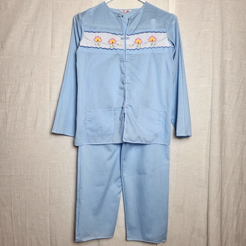 Plum Blossoms Girl's CHN16 Chinese Pajama Set Baby Blue Polka Dot Floral